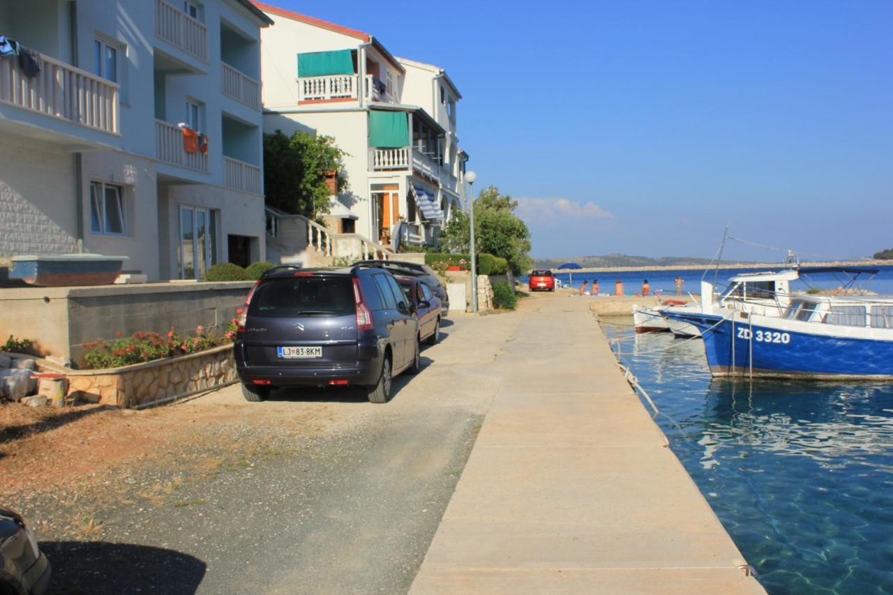 Apartments And Rooms By The Sea Zaglav, Dugi Otok - 8144 Sali Kültér fotó