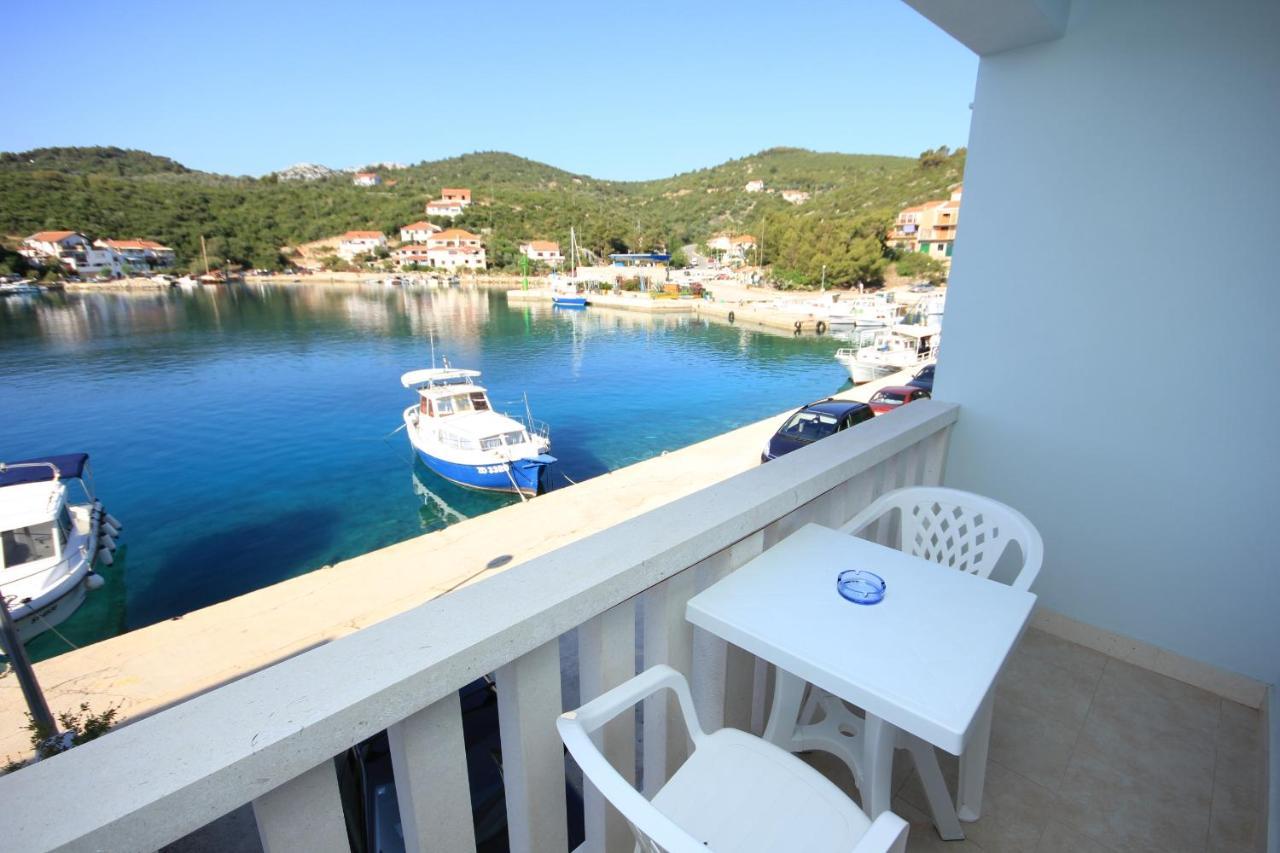 Apartments And Rooms By The Sea Zaglav, Dugi Otok - 8144 Sali  Kültér fotó