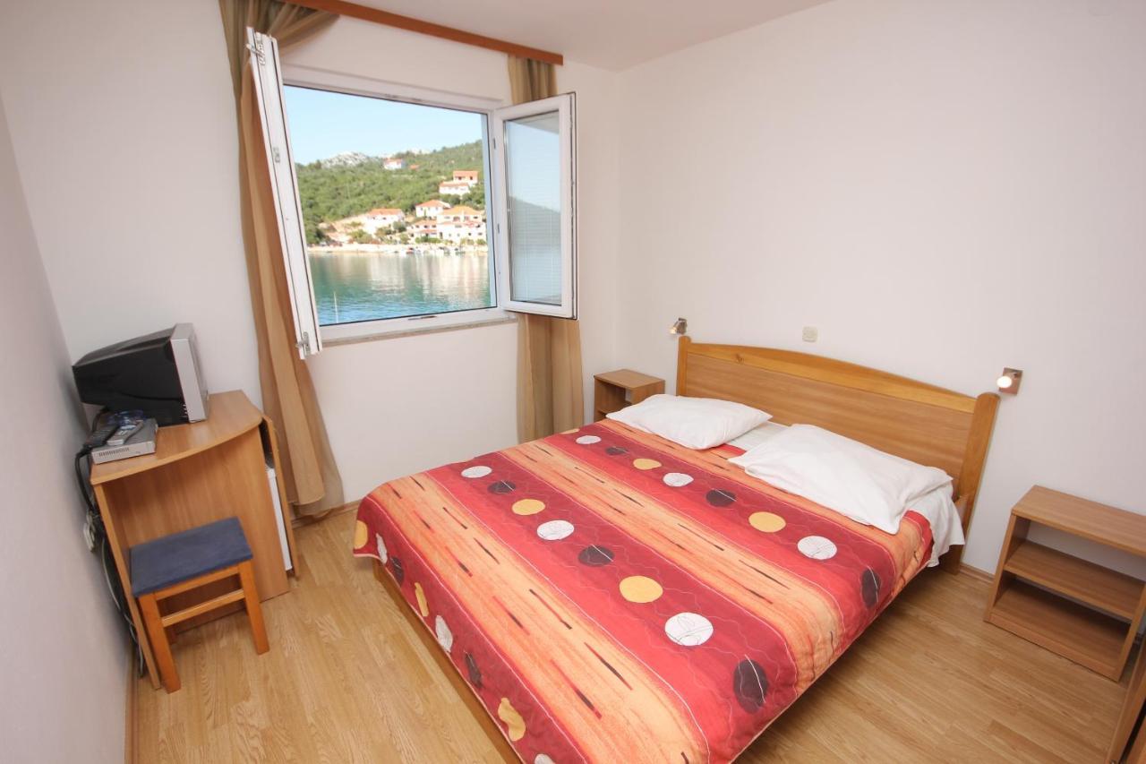 Apartments And Rooms By The Sea Zaglav, Dugi Otok - 8144 Sali Kültér fotó